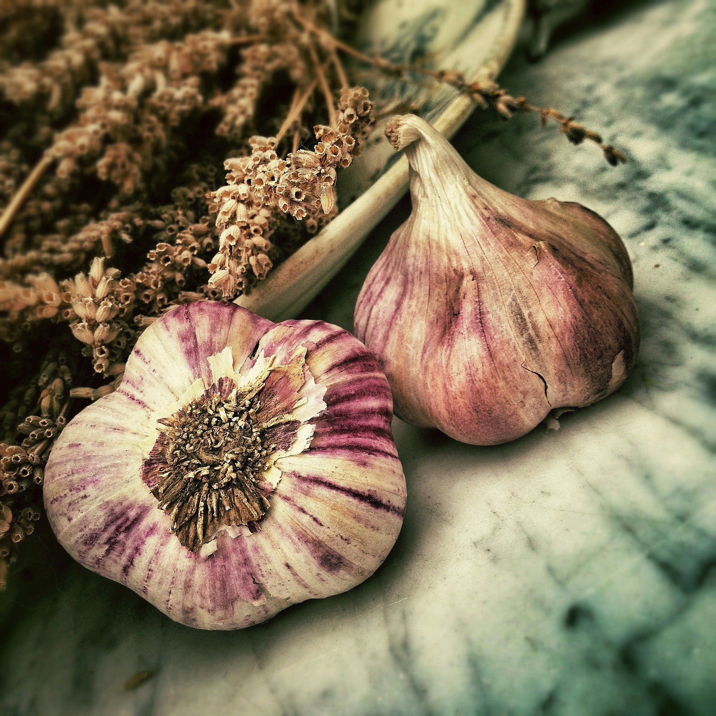 Garlic cloves